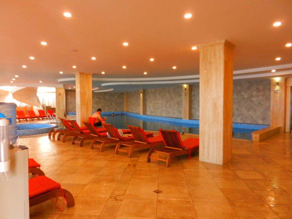 Mimino Apartment Deluxe First Line Batumi Kültér fotó